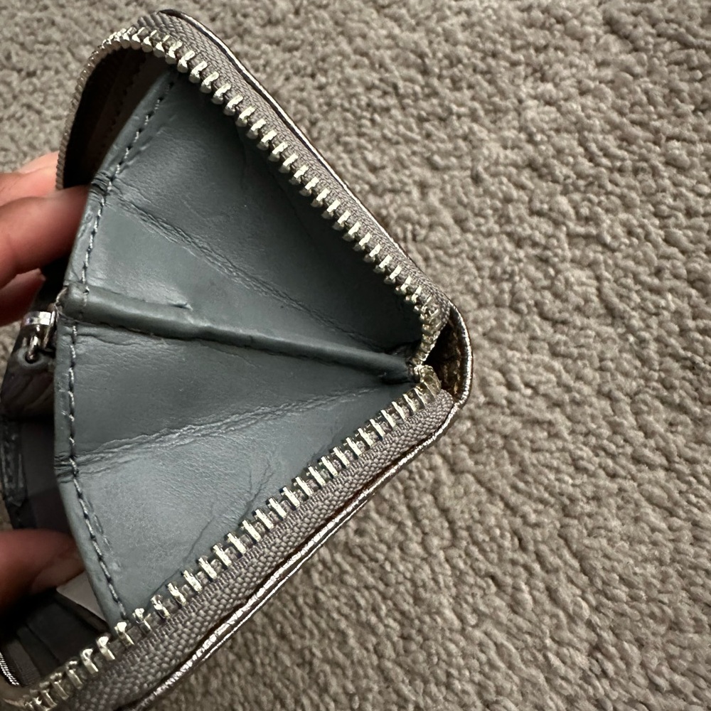 Coach NWOT Pewter Leather Metallic Medium Coin Wallet - Picture 8 of 9